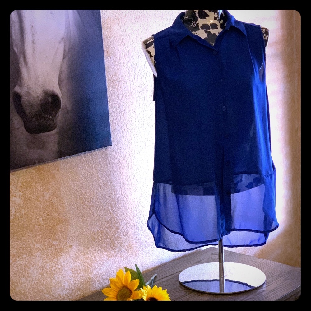Sleeveless top